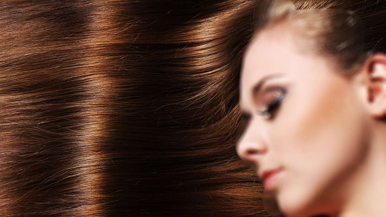 Saçların Sağlıklı Büyümesi İçin En İyi Esansiyel Yağlar